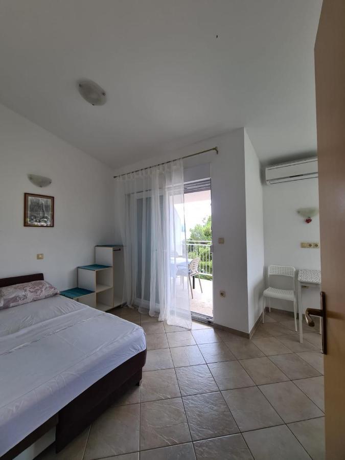 Oasis Of Peace Apartment Omiš Exteriör bild
