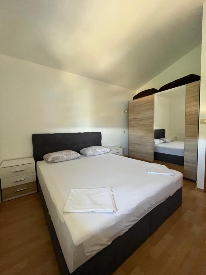 Oasis Of Peace Apartment Omiš Exteriör bild