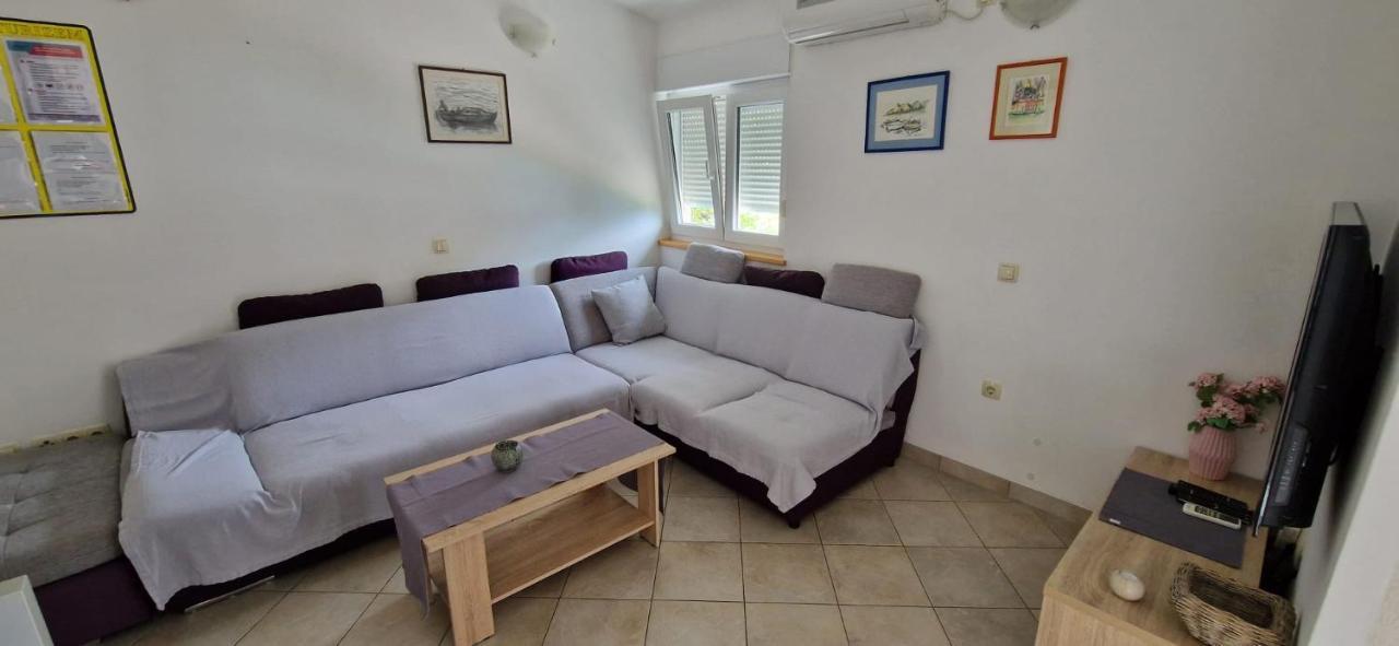 Oasis Of Peace Apartment Omiš Exteriör bild