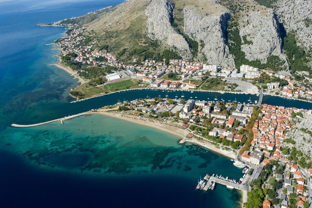 Oasis Of Peace Apartment Omiš Exteriör bild