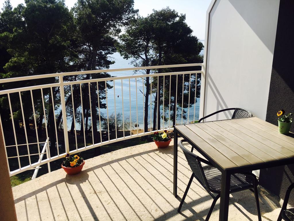 Oasis Of Peace Apartment Omiš Exteriör bild