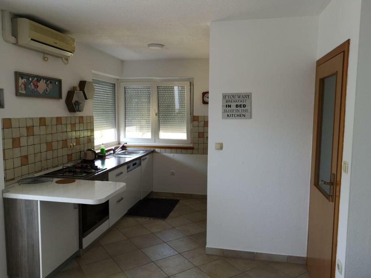 Oasis Of Peace Apartment Omiš Exteriör bild