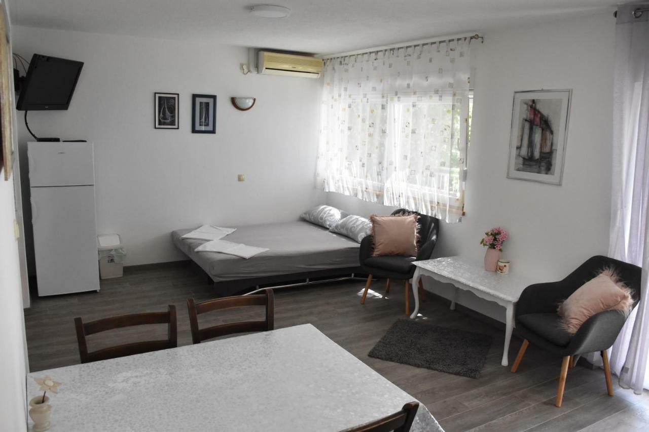 Oasis Of Peace Apartment Omiš Exteriör bild